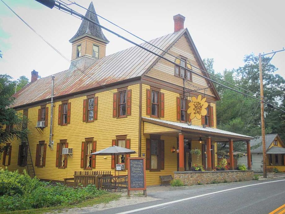 The Yellow Deli in Oak Hill